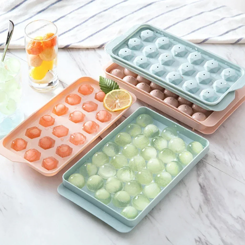 Okrągła tacka na kostki lodu K – Ice Mold Sphere recenzja i cena