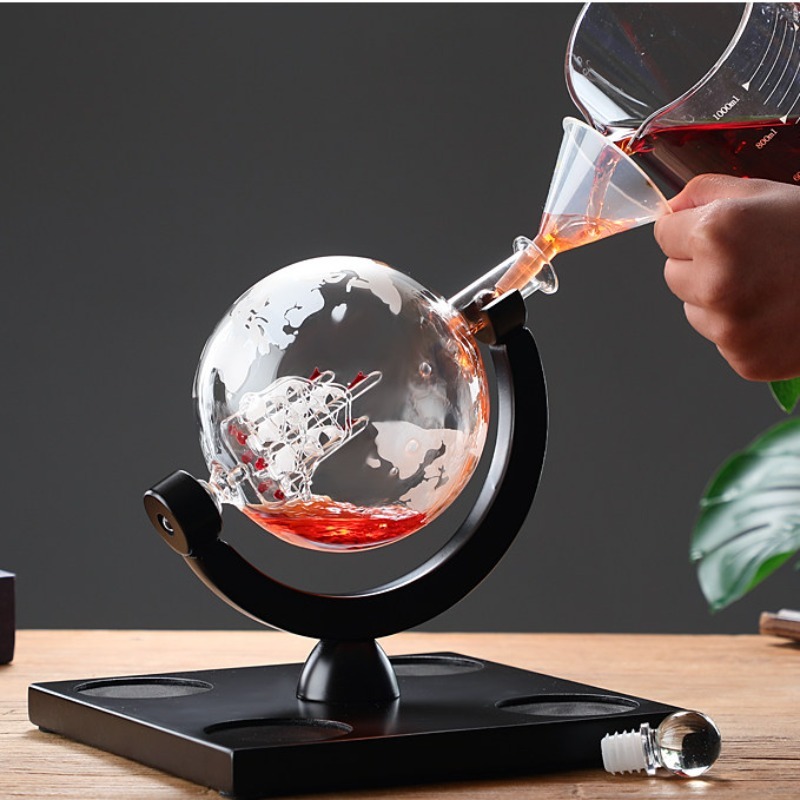 Dekoracyjny zestaw karafki do  – Decanter Globe Set recenzja i cena